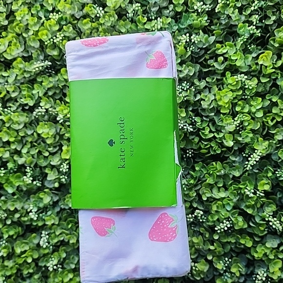 Kate Spade Green Strawberry Queen Sheet Set 100% Cotton Percale New - Picture 5 of 10